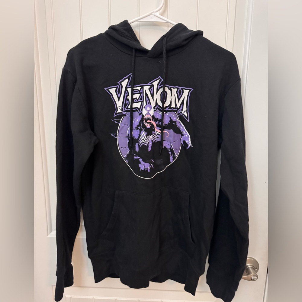 Venom Black and Purple Men's Sweater small marvel